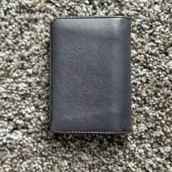 Prada wallet - Picture 2 of 3